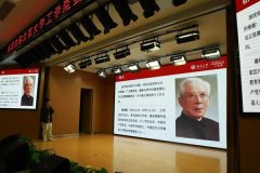 他入学后插手学校话